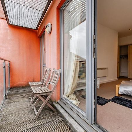 Private Room In Cardiff City Center Exterior foto