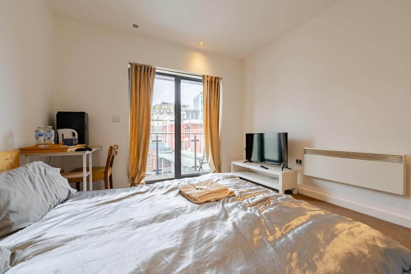 Private Room In Cardiff City Center Exterior foto